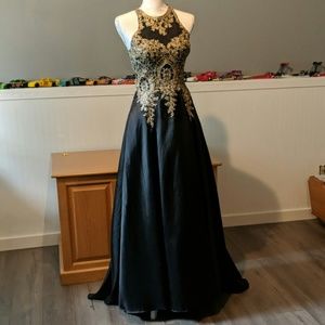 Beautiful prom/formal dress